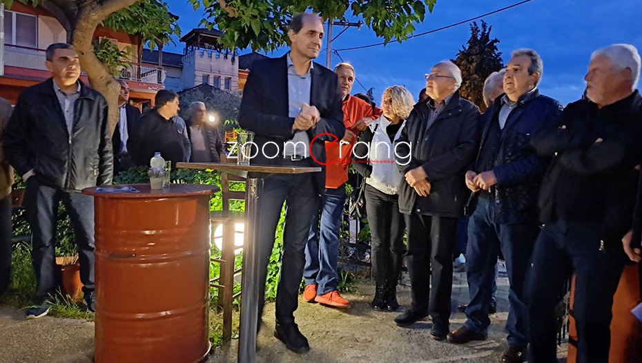 Υποδέχτηκαν με παλμό τον Βεσυρόπουλου στον Λουτρό!